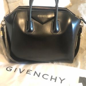 GIVENCHY ANTIGONA Medium Satchel Bag